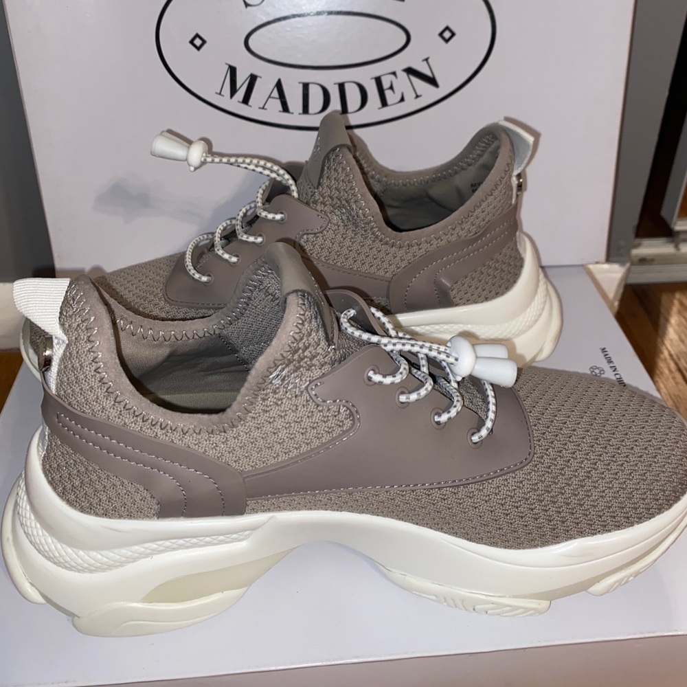 steve madden myles taupe